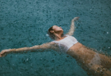 Is it safe to swim when it is raining?