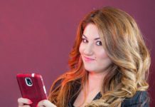 How do working mothers find the balance between work and family time?